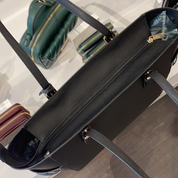 Michael Kors Gilly Travel Large Drawstring Tote - Picture 9 of 16